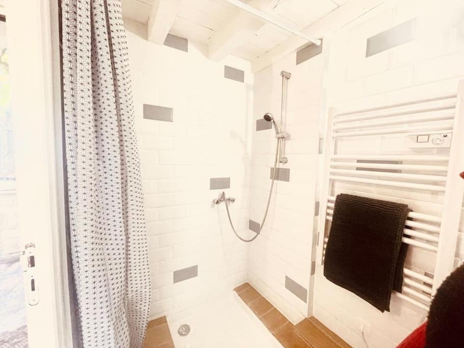 Evasion Urbaine**** Apartment Nimes Bagian luar foto